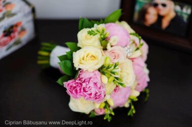 Florarie online, Buchete flori , Aranjamente flori , Magazin online de flori