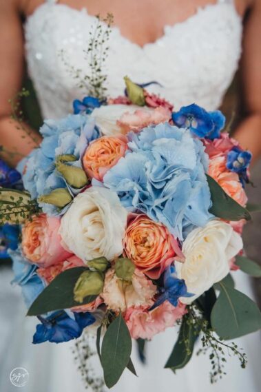 Florarie online, Buchete flori , Aranjamente flori , Magazin online de flori